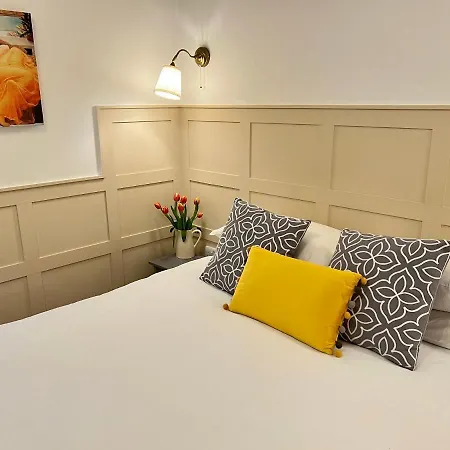 Ferndale Mews 4* Bristol