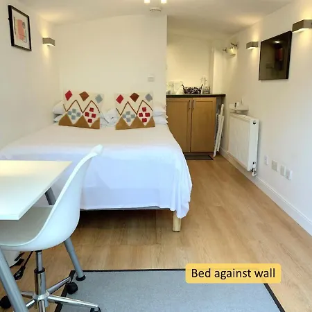 Ferndale Mews