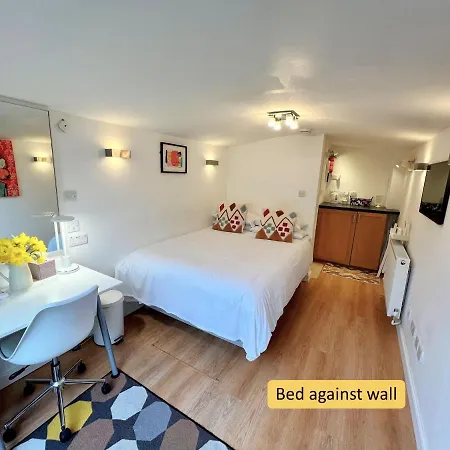 Ferndale Mews 4*