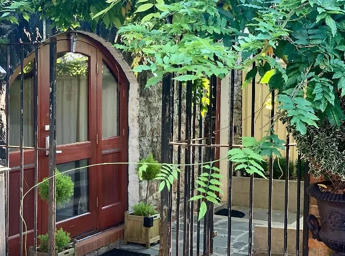 Ferndale Mews فندق مبيت وإفطار