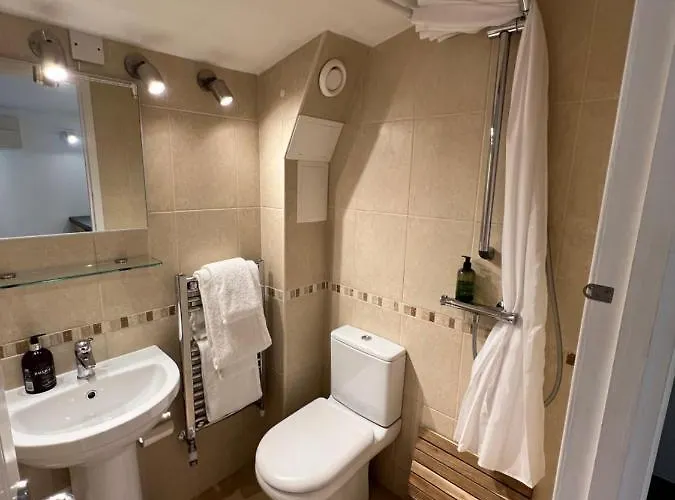 Ferndale Mews فندق مبيت وإفطار