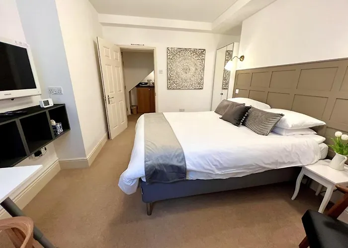 فندق مبيت وإفطار Ferndale Mews