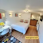 Ferndale Mews 4*
