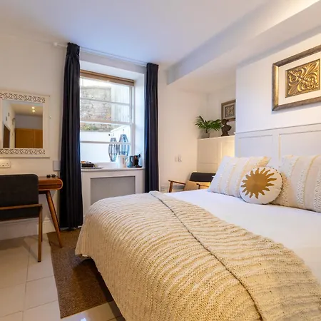 Ferndale Mews 4* Bristol
