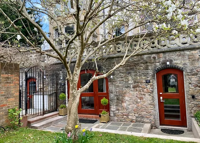 Ferndale Mews 4* Bristol