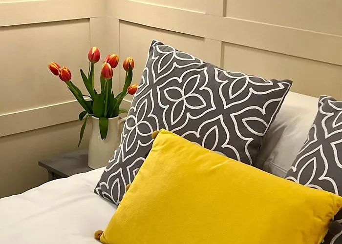 Ferndale Mews Bed and breakfast 4*